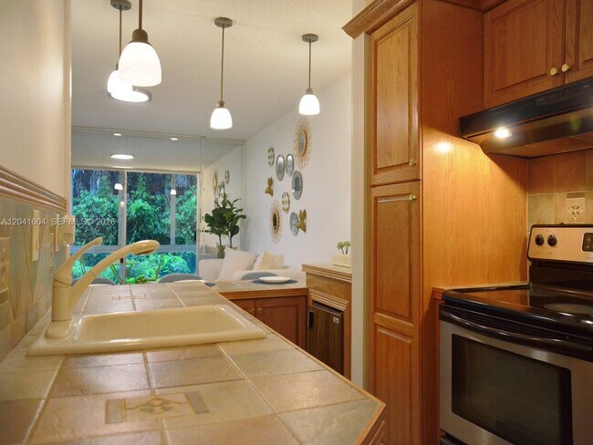 Photo - 2161 NE 68th St Unit 306