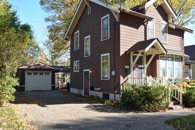 Photo - Beautiful 3-Bed 2-Bath Home Available In N...