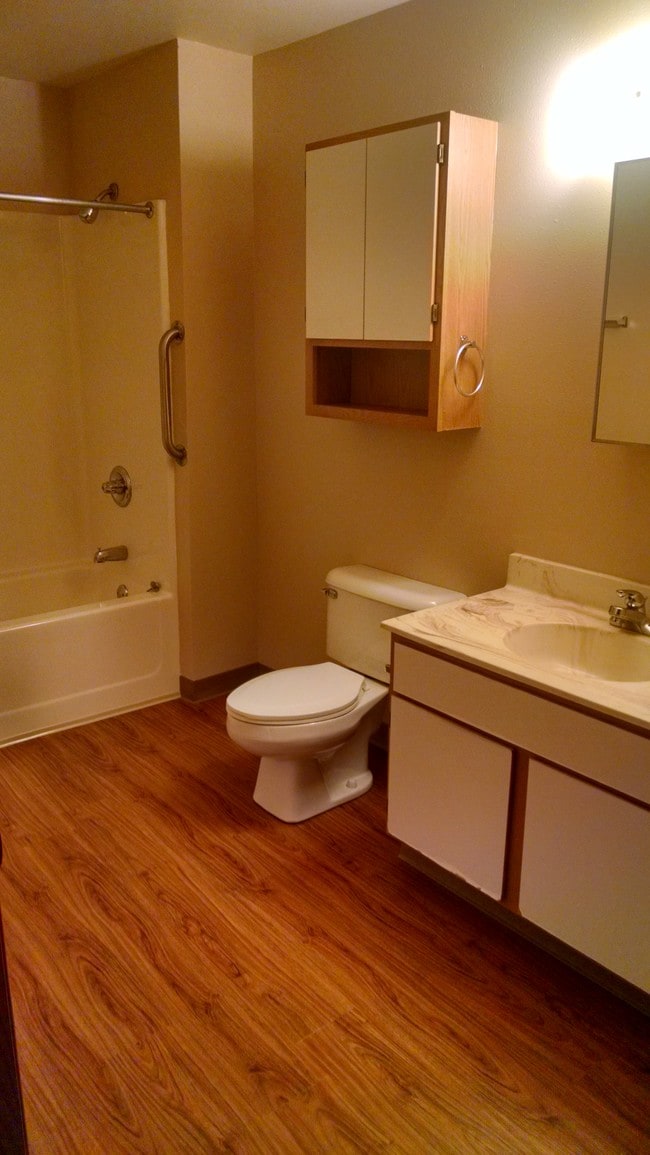 Photo - Rivertrail Apartments