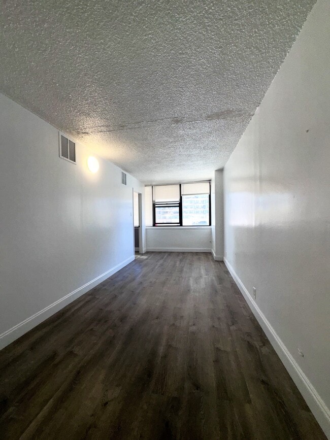 Photo - 280 Marin Blvd