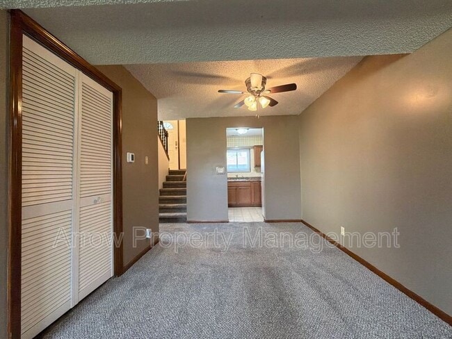 Photo - 5547 S 38th St