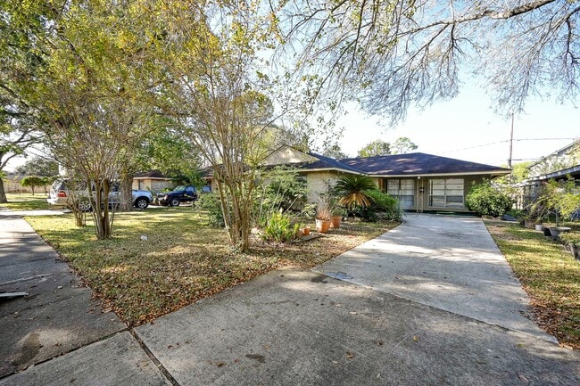 Photo - 10302 Woodwind Dr