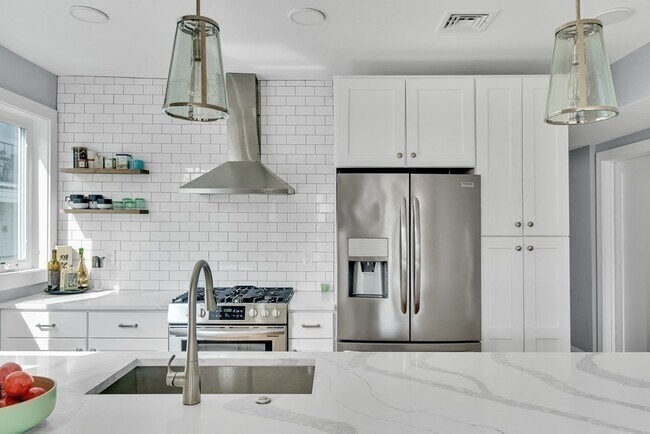 Photo - 19 Plymouth St Unit 1