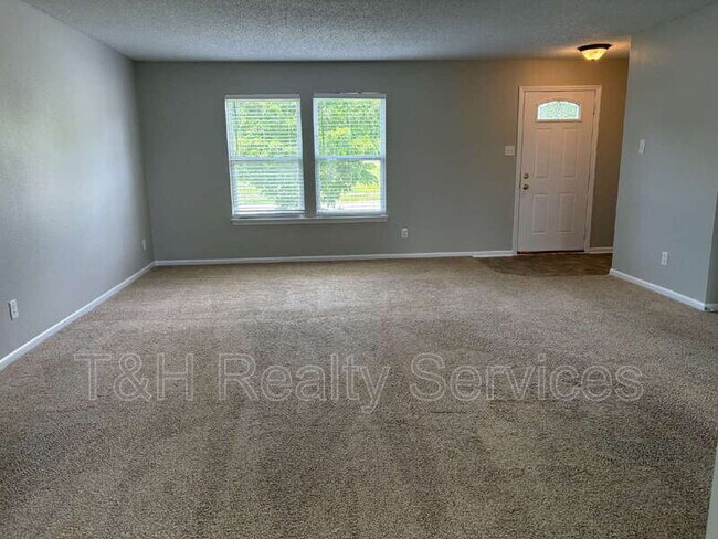 Photo - 14928 Drayton Dr