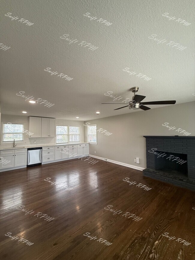 Photo - 1827 E 75th Terrace