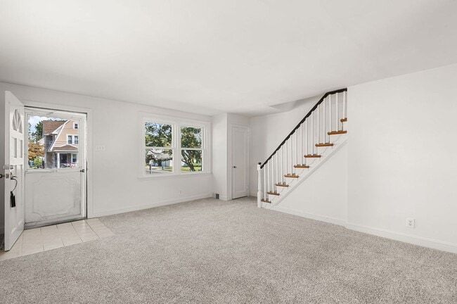 Photo - FIRST MONTH FREE* Twin home with new carpe...