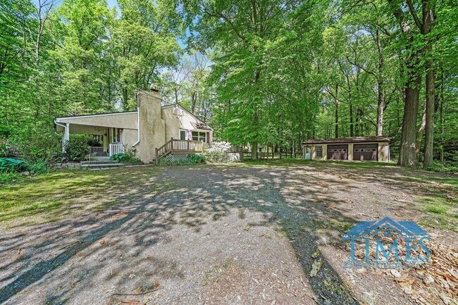 Photo - 572 Rock Run Rd House