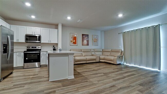2746 Pearly Banks Dr