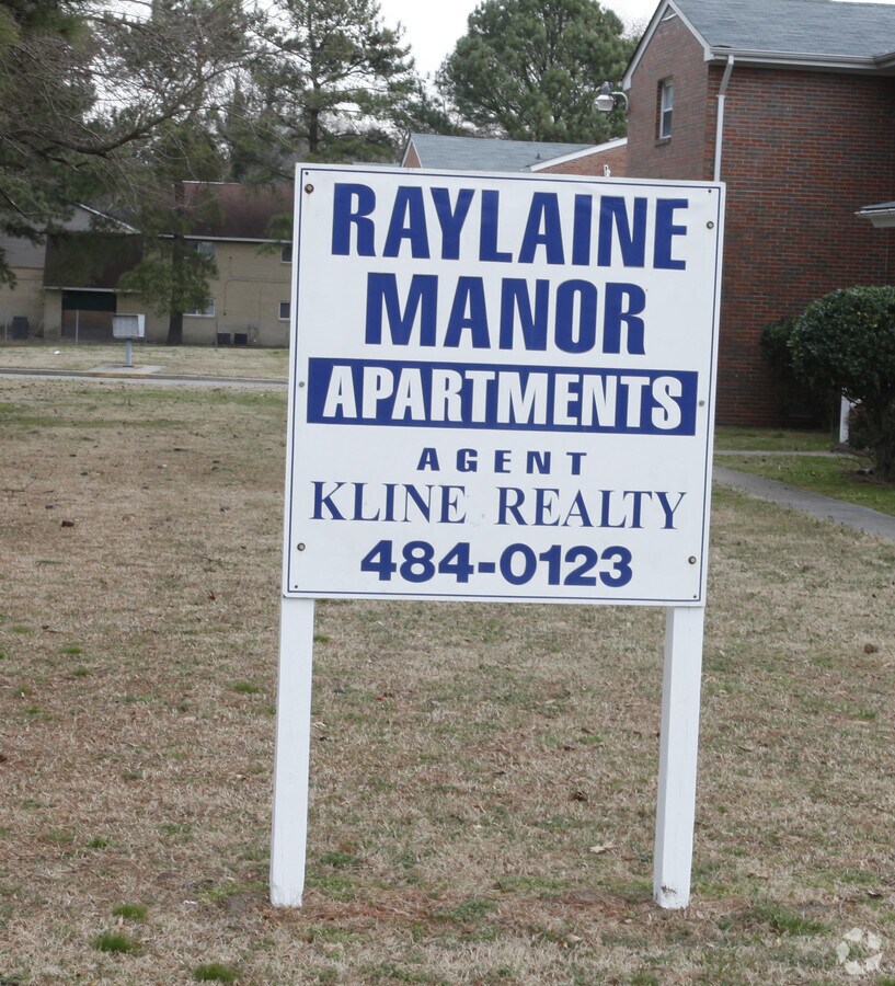 Photo - Raylaine Manor Apartments