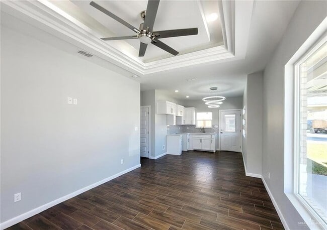 Photo - 5805 Nightingale Ave Unit 2