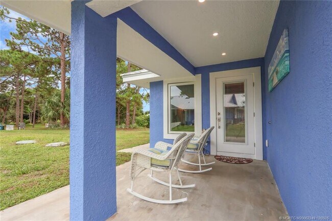 Photo - 64 NE Acacia Trail