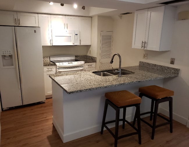 Photo - 4903 Catalina Dr