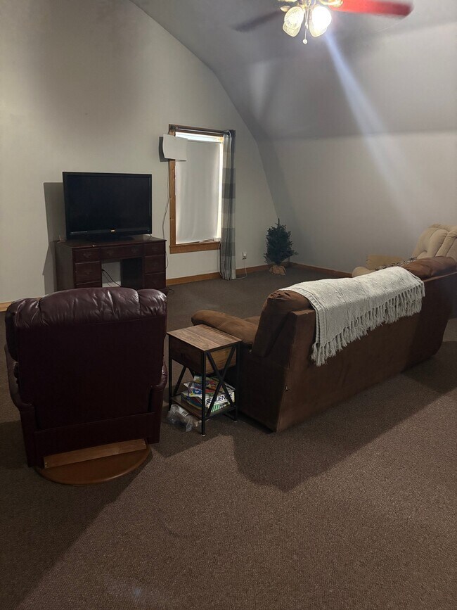 5541 Newman Rd Unit 1