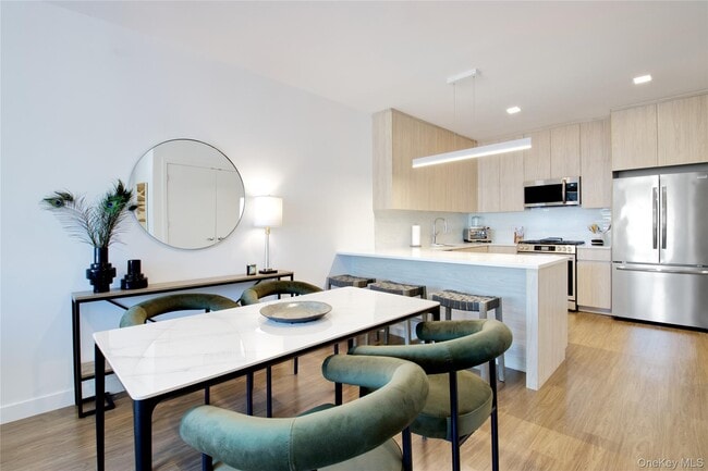 Photo - 333 Warner Ave Unidad 407