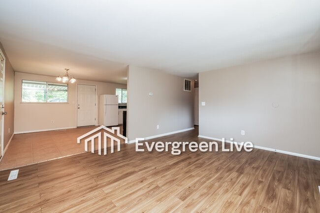 Photo - 6469 Hemingway Rd