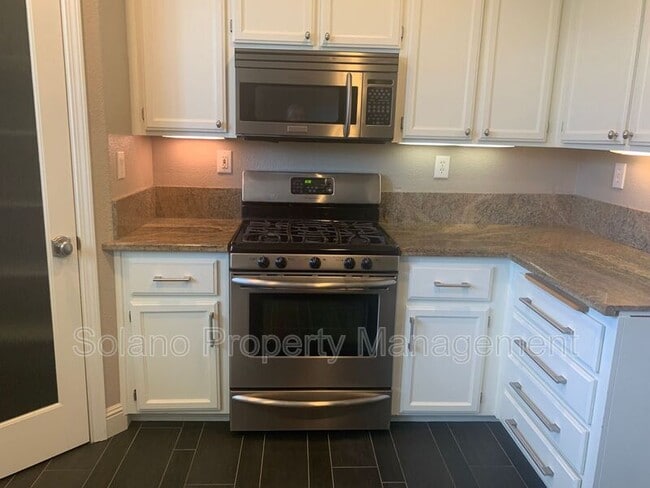 Photo - 2537 Shorey Way