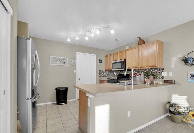 Photo - Spacious 3/3 close to NASA / WSMR