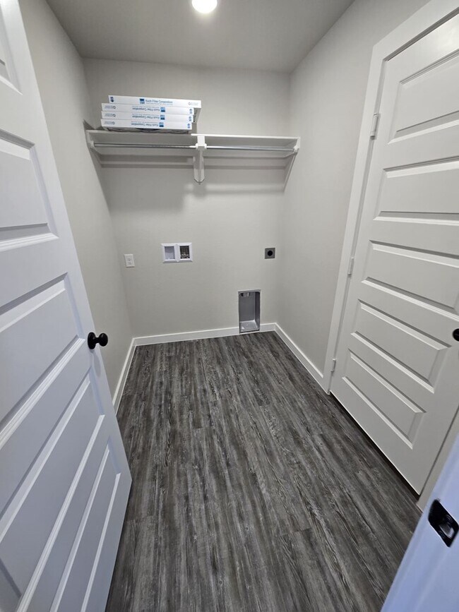 Photo - 528 Boxelder Dr