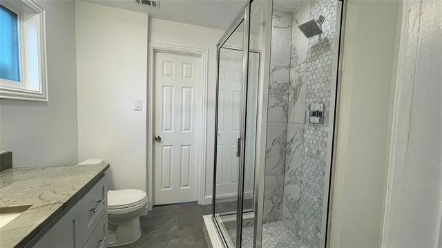 Photo - 2931 Ivandell Ave