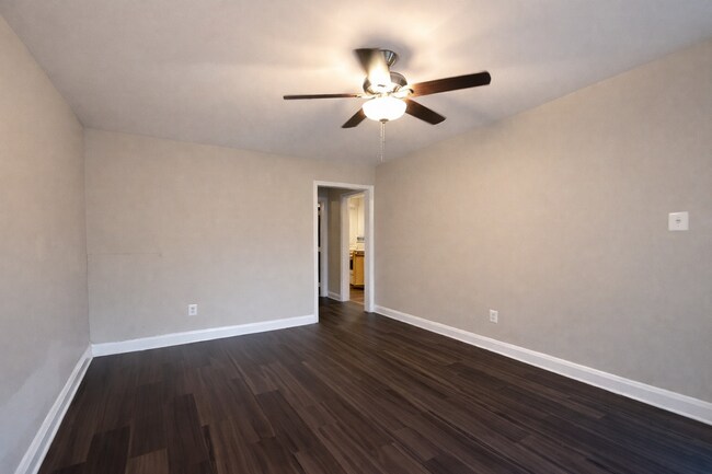 Photo - 1628 Plum St Unit 1628 Plum Apt A (NB)