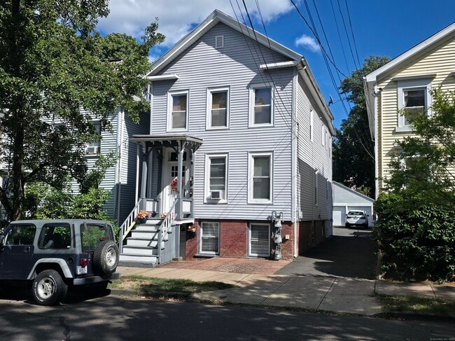 Building Photo - 19 Nicoll St Rental