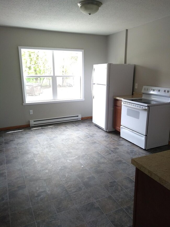 Photo - 424 4th St S