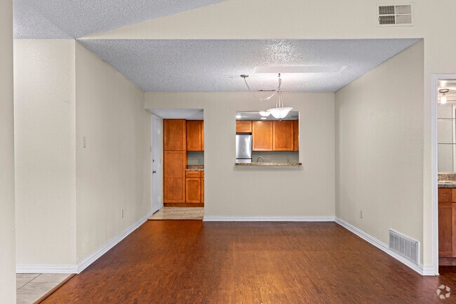 2BR, 2BA - 1277SF (A) - Dining Room