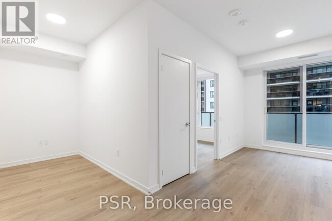 Photo - 4365 Bloor St W Unité 528