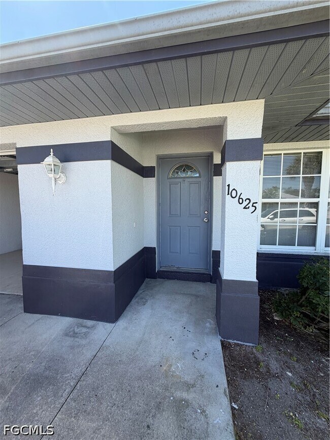 Building Photo - 10625 Windsmont Ct