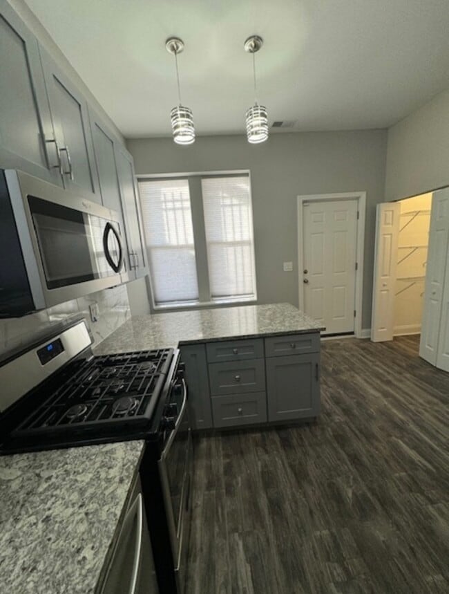 1856 S Avers Ave Unit 3