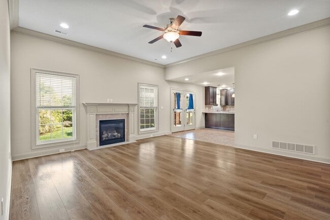 Photo - 1811 Trellis Ln