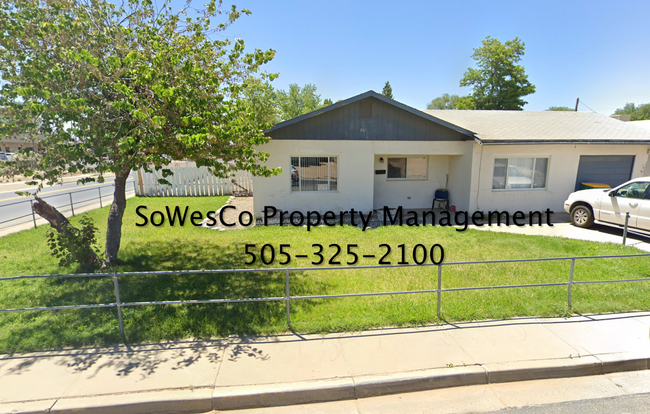 Large Four Bedroom Home! - Large Four Bedroom Home!