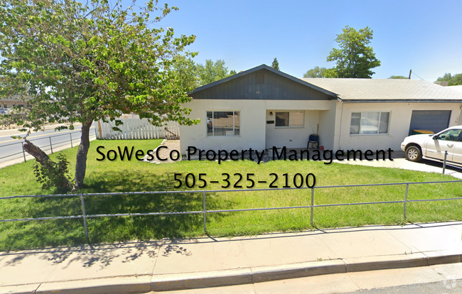 Building Photo - Large Four Bedroom Home!