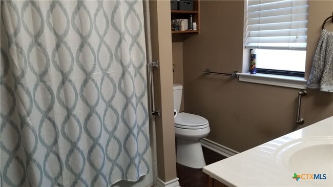 Photo - 329 Paisano St Casa