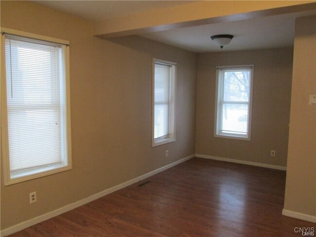 Photo - 418 Cross St