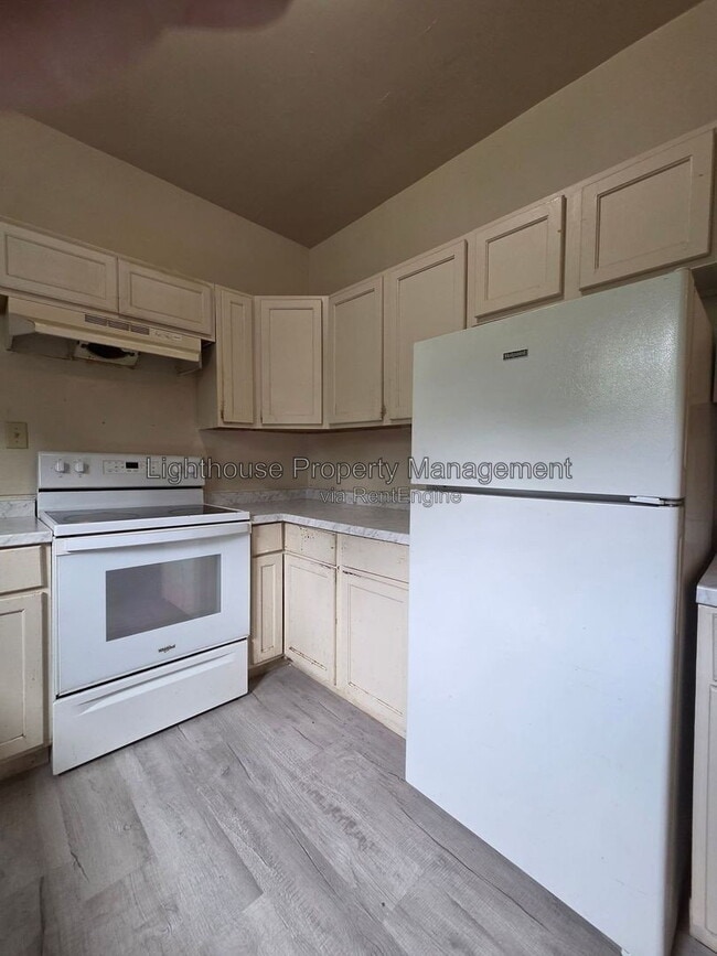 Photo - 112 E Britain Ave Unit 2