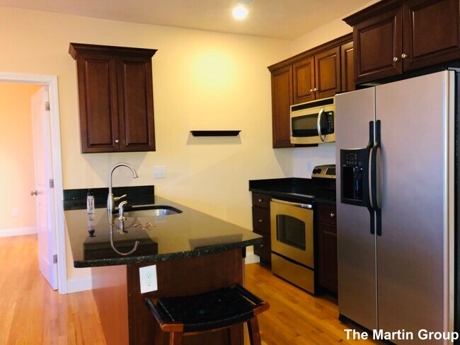 Photo - 82 Fellsway W Unit #401