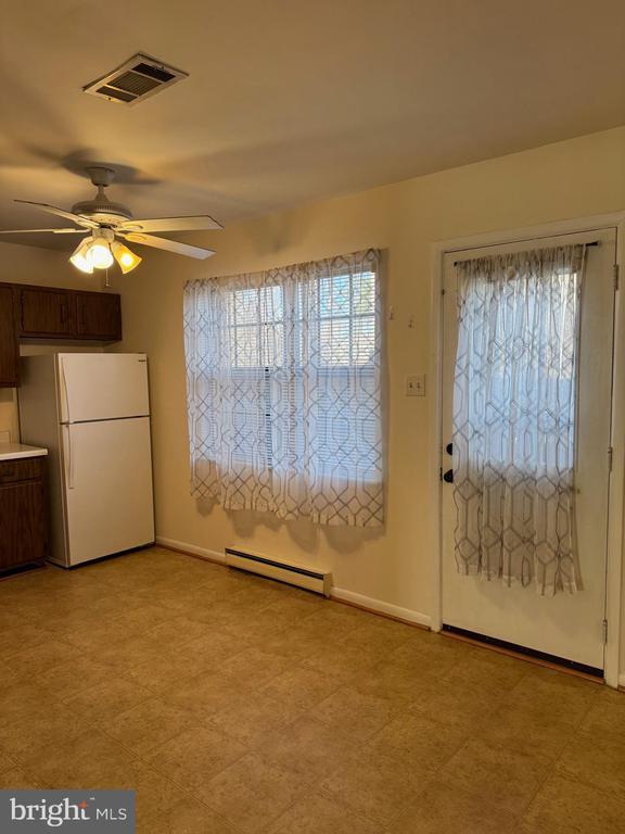 Photo - 238 Cameron St