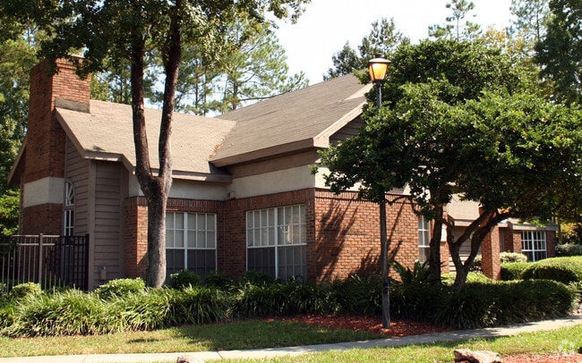 Deerfield Apartments