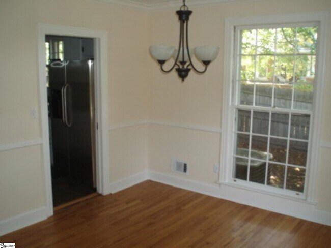 935 Rutherford Rd