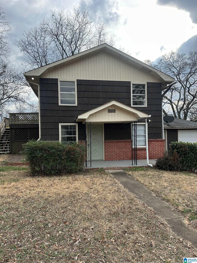 Photo - 1220 Skyline Dr