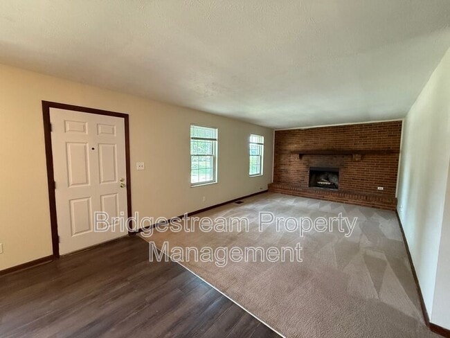 Photo - 1444 Minstrel Dr