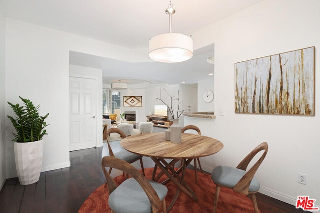 Photo - 4400 Cartwright Ave Unidad 201