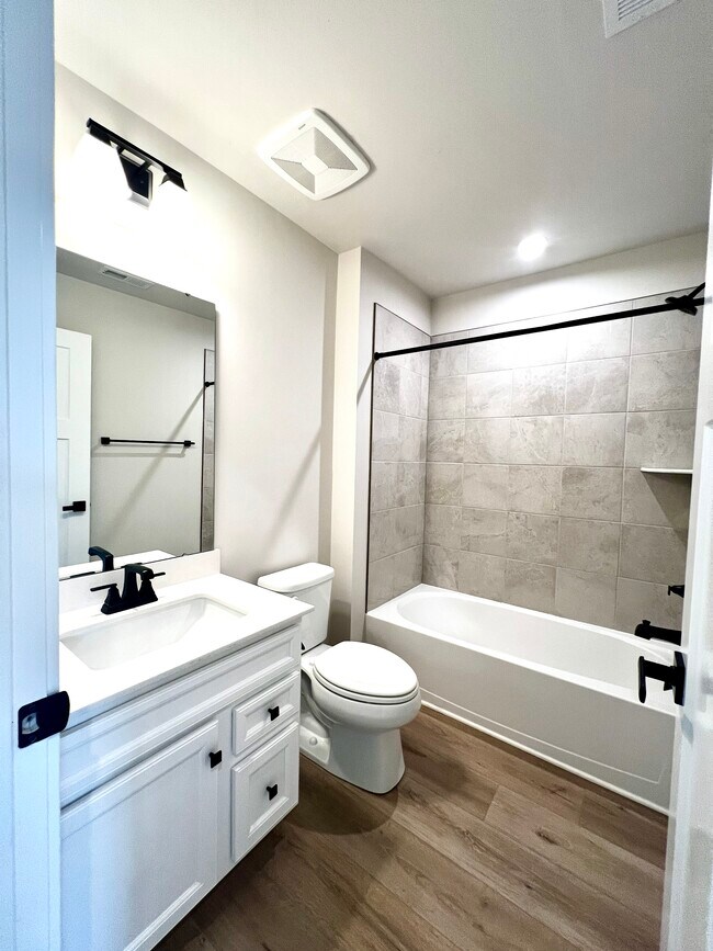 Photo - 32 Indian Field Ln