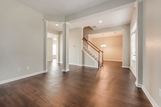 Photo - 222 Monarch Village Way