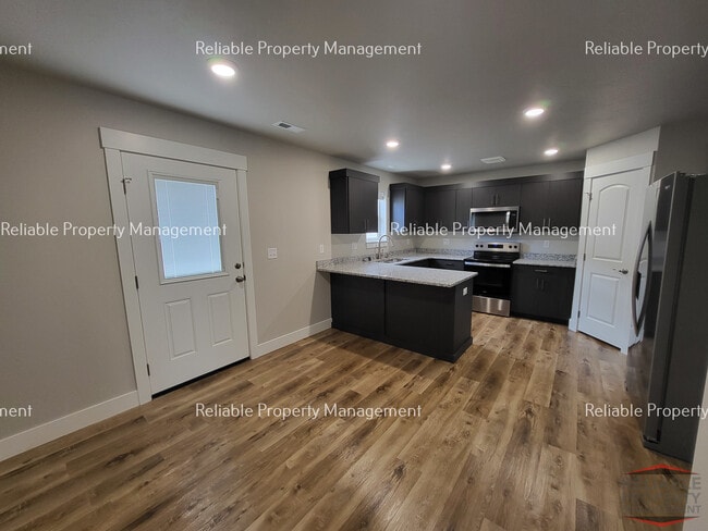 Photo - 2015 Lawrence Ln