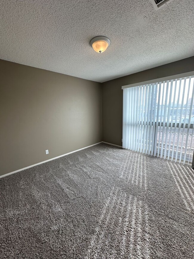 Great Single Story ready for move in Rental House Rental in Las Vegas