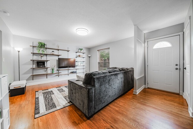 Photo - 1906 Willoway Cir S Unit 1906 Willoway Circle S