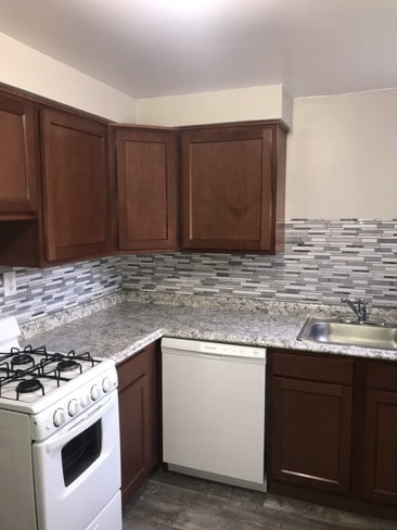 Photo - 1441 Lincoln Way Unidad 1