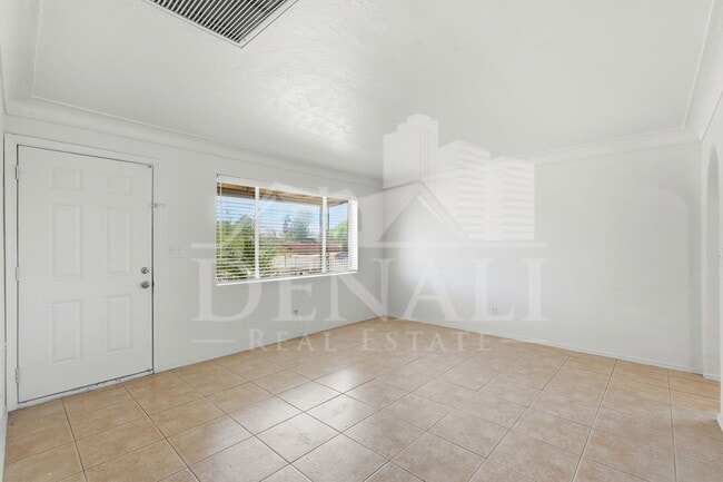 Photo - 3801 N 4th Ave